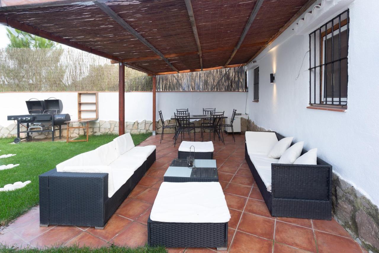 Detached Villa For 6 People In Lloret De Mar With Comunal Outdoor Swimming Pool Puigventos Экстерьер фото
